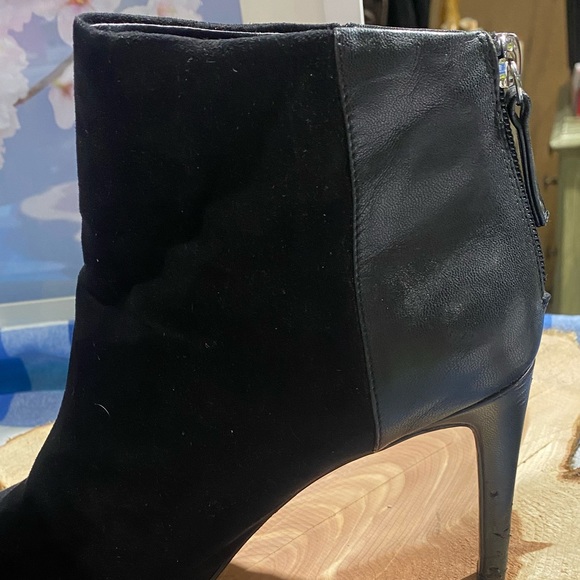 Express faux suede/leather ankle boots - Picture 8 of 12